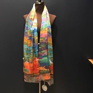 Scarf with pockets